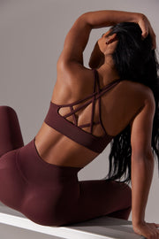 Constant - Scoop Neck Multi Strap Sports Bra in Burgundy