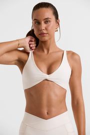 Set - Twist Bust Sports Bra in White