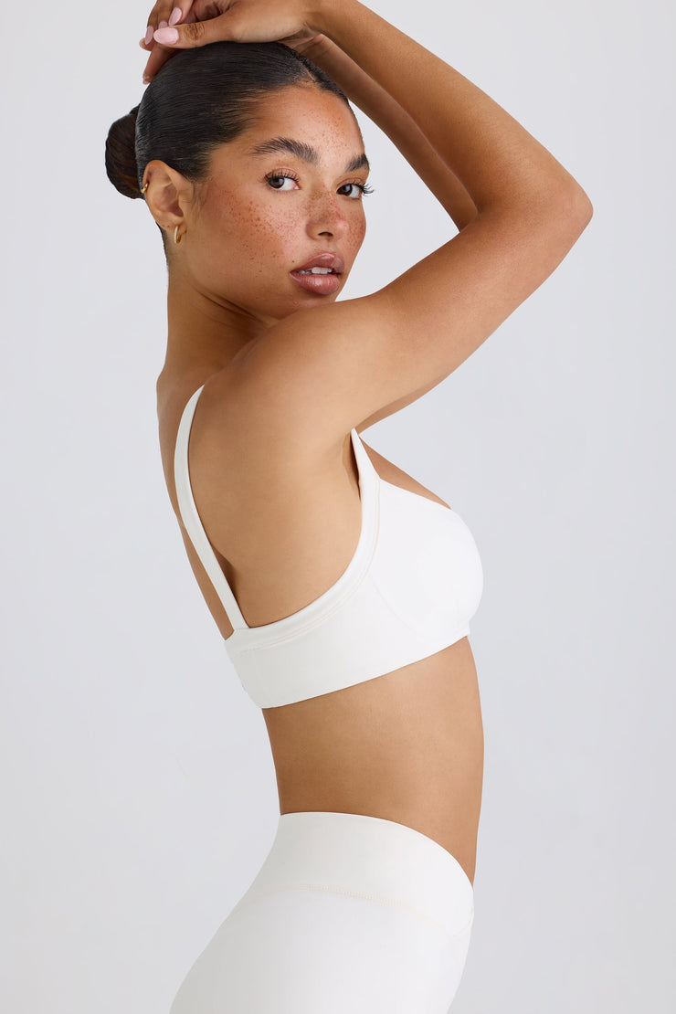 Soft Active Contrast-Trim Sports Bra in White