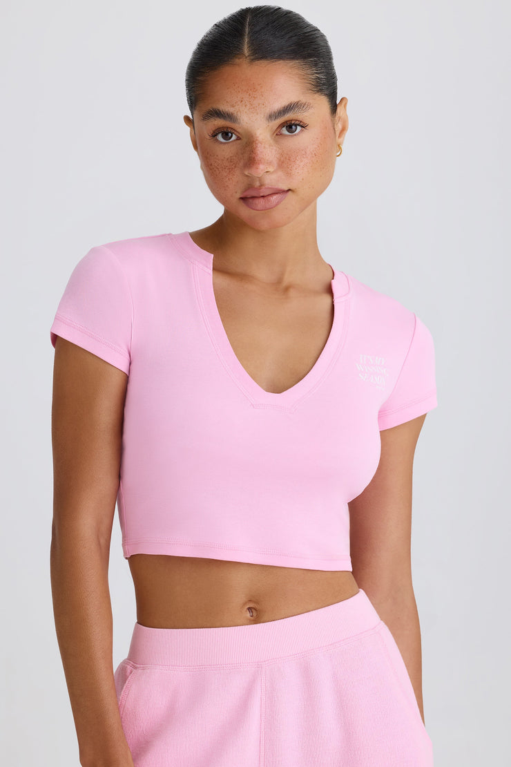 Graphic-Print Cropped T-Shirt in Bubblegum Pink